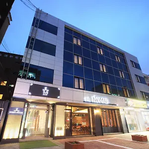  Hostel Dream House