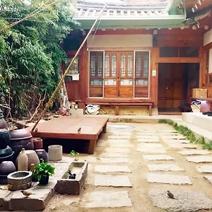 2* Guest house Gongsimga Hanok